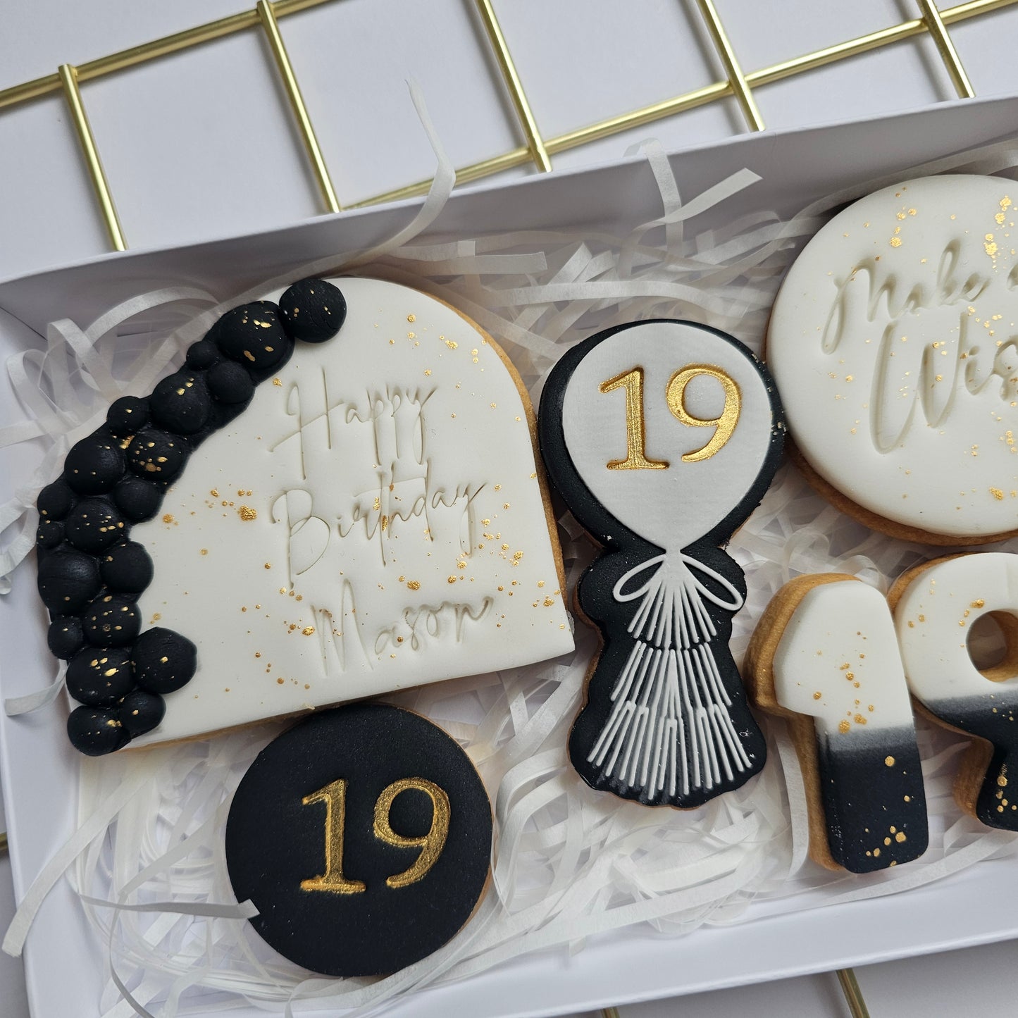 Happy Birthday Medium Biscuits Gift Box