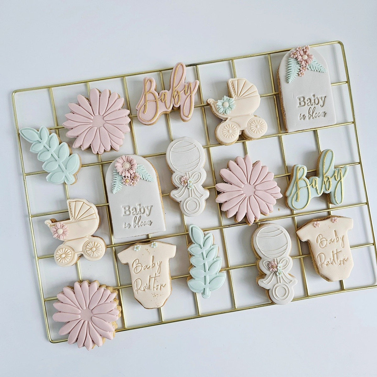 Neutral baby in bloom biscuits