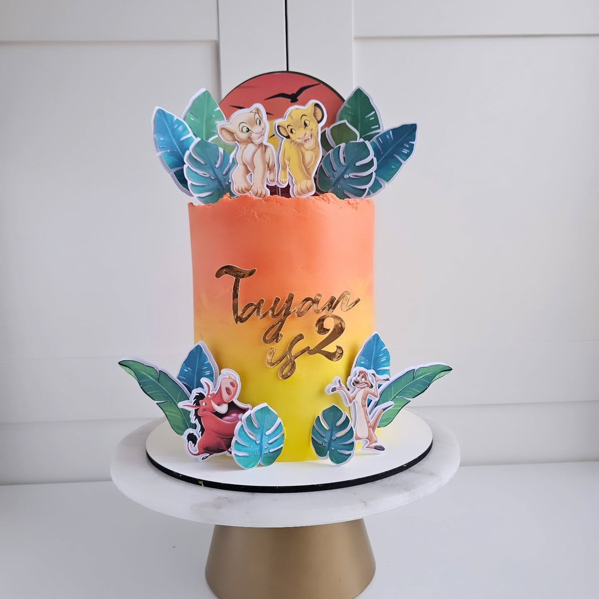 Lion cake in sunset colours