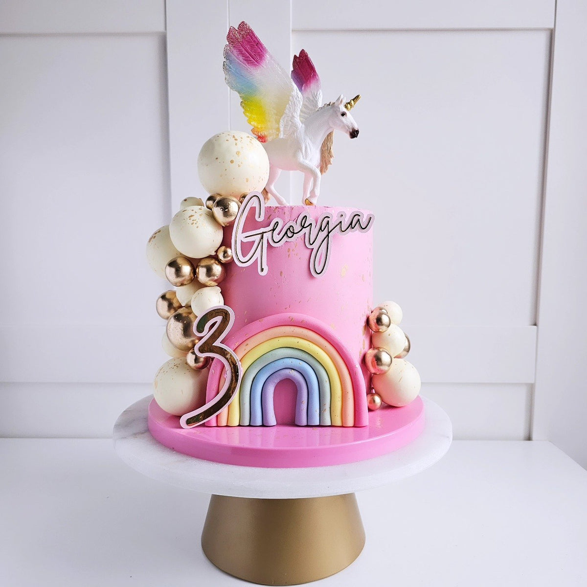 Rainbow unicorn cake