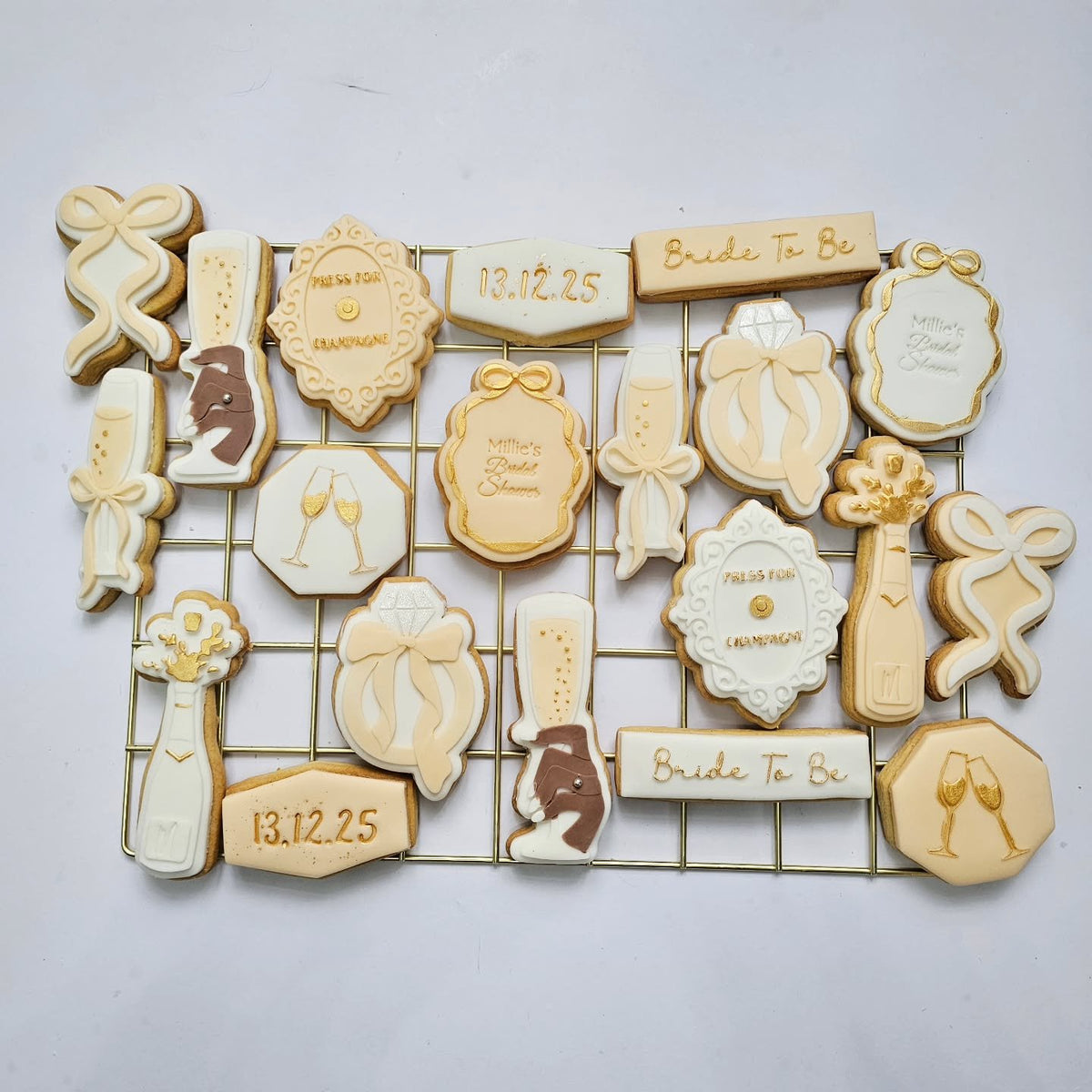 Bridal shower favours with bows
