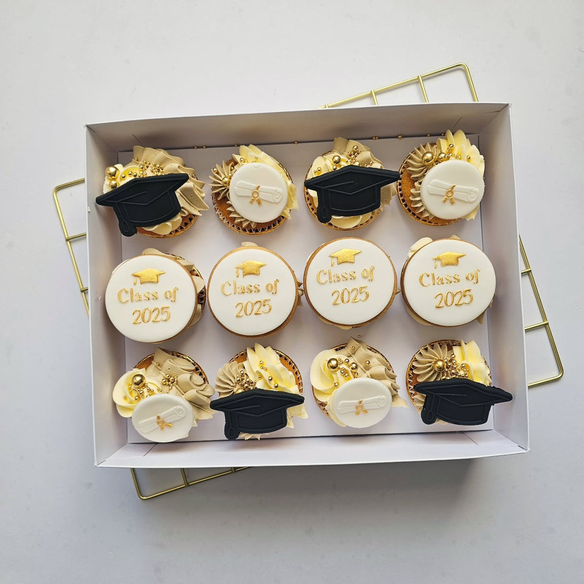 Graduation cupcakes