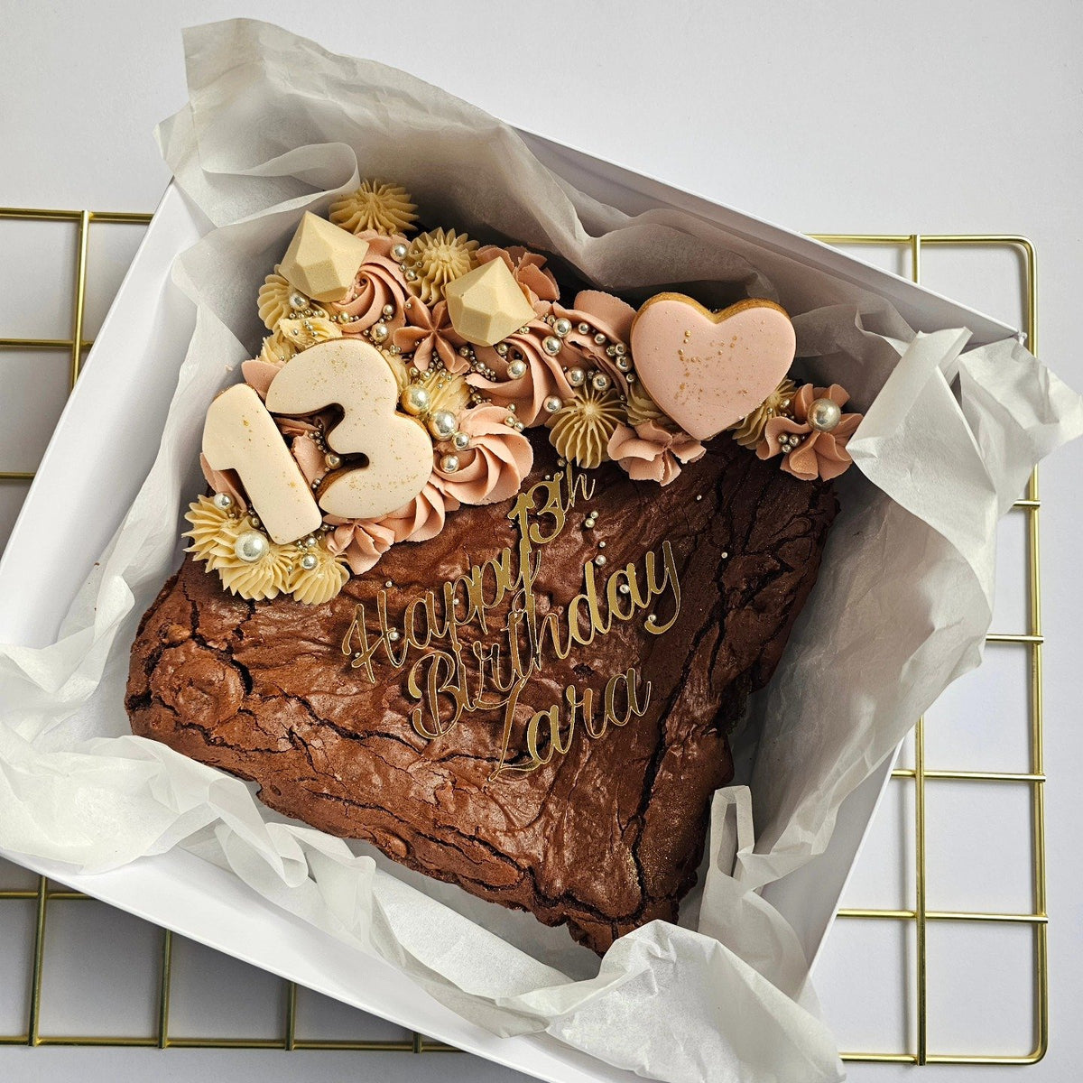Dusky pink and beige brownie