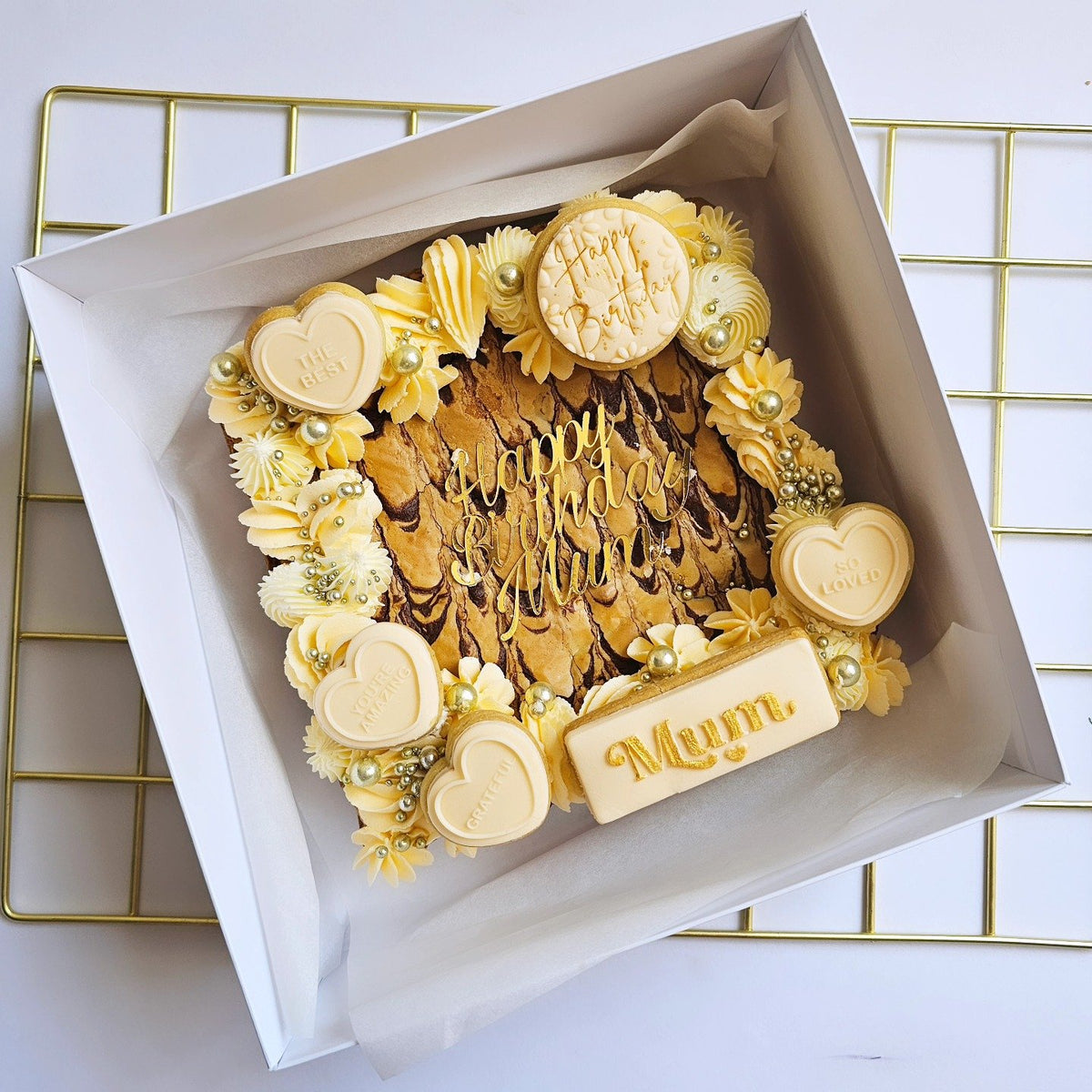 Gold and cream blondie